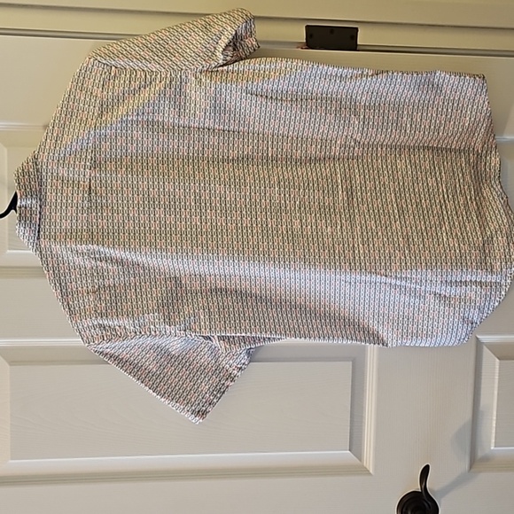 MK Logo Causal Button-down - Picture 3 of 7